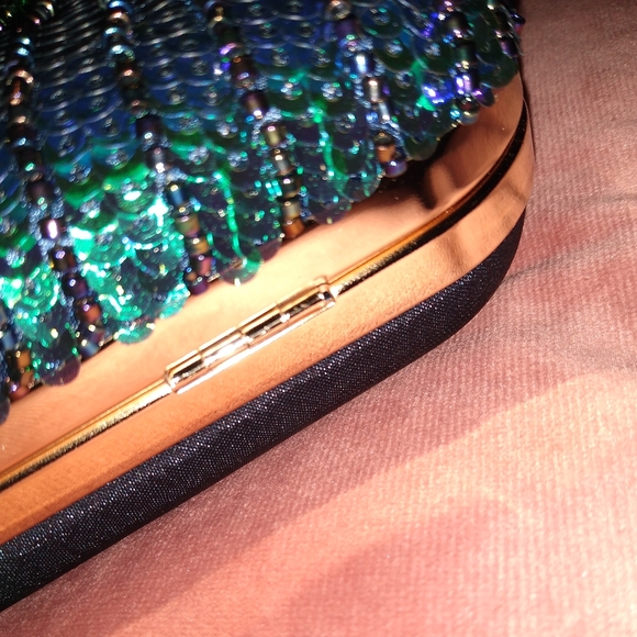 Peacock Blue Feather Retro 20s 30s Style Sequin Box Clutch Purse Crossbody Chain - Picture 12 of 16